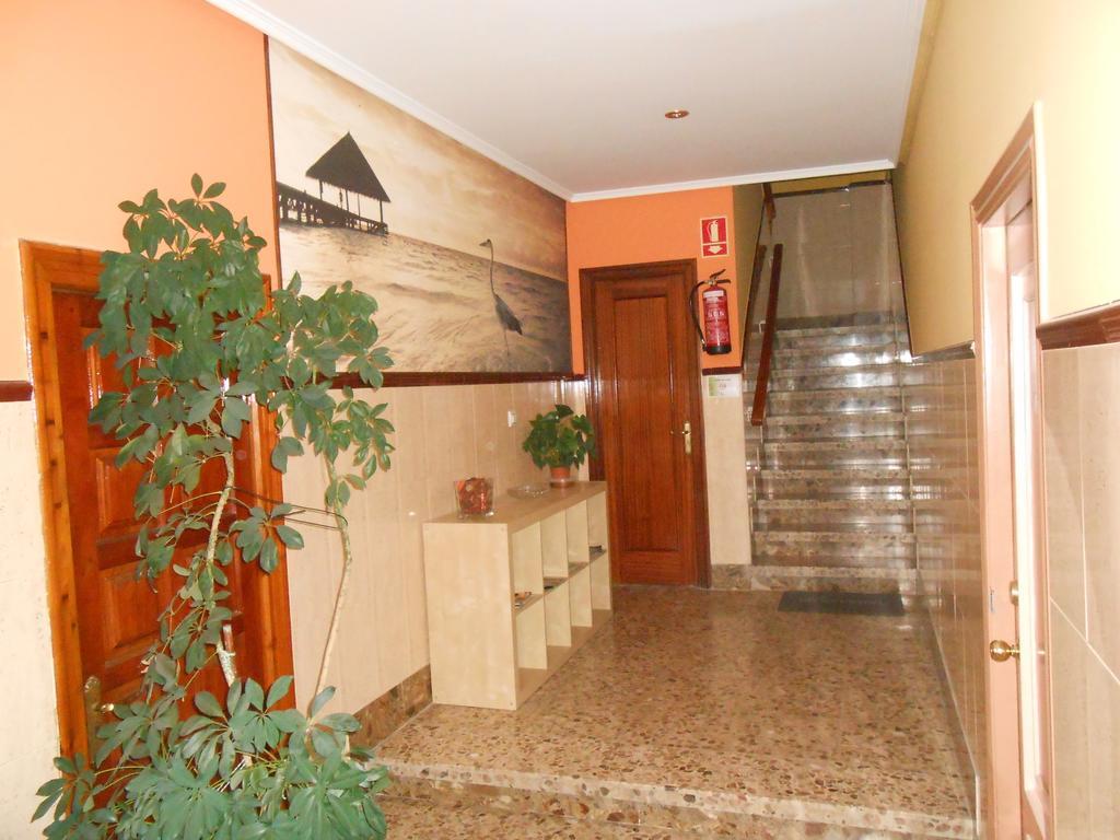 Hostal Restaurante El Abuelo Trobajo Del Camino Eksteriør billede