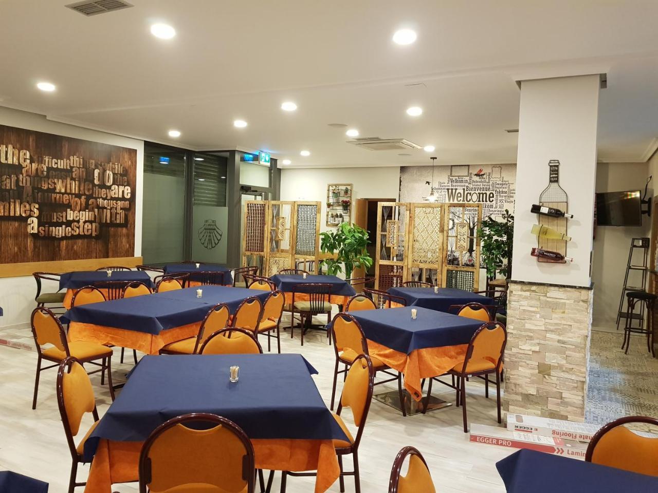 Hostal Restaurante El Abuelo Trobajo Del Camino Eksteriør billede