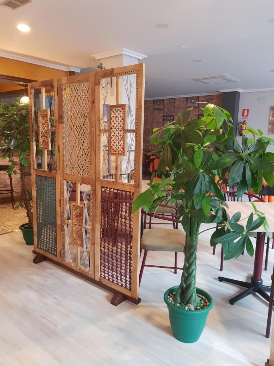 Hostal Restaurante El Abuelo Trobajo Del Camino Eksteriør billede